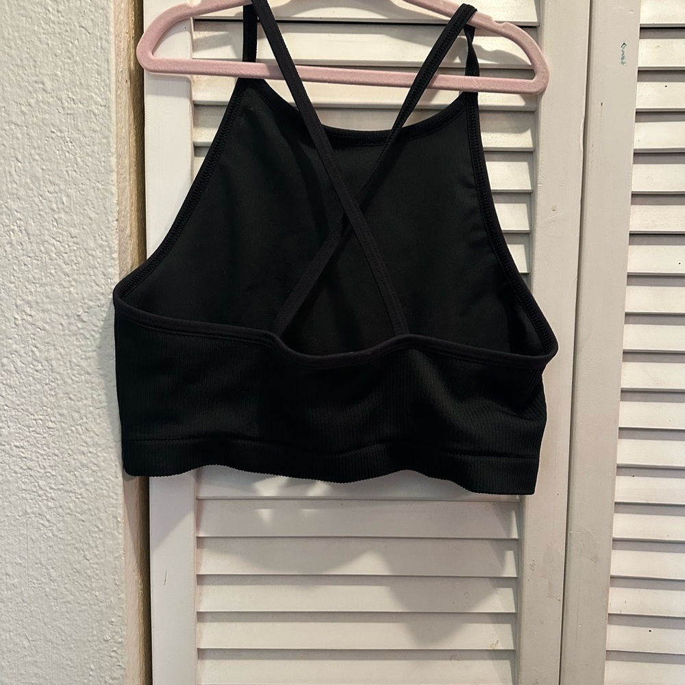 Black  Nike Women's Cross-Back Bralette